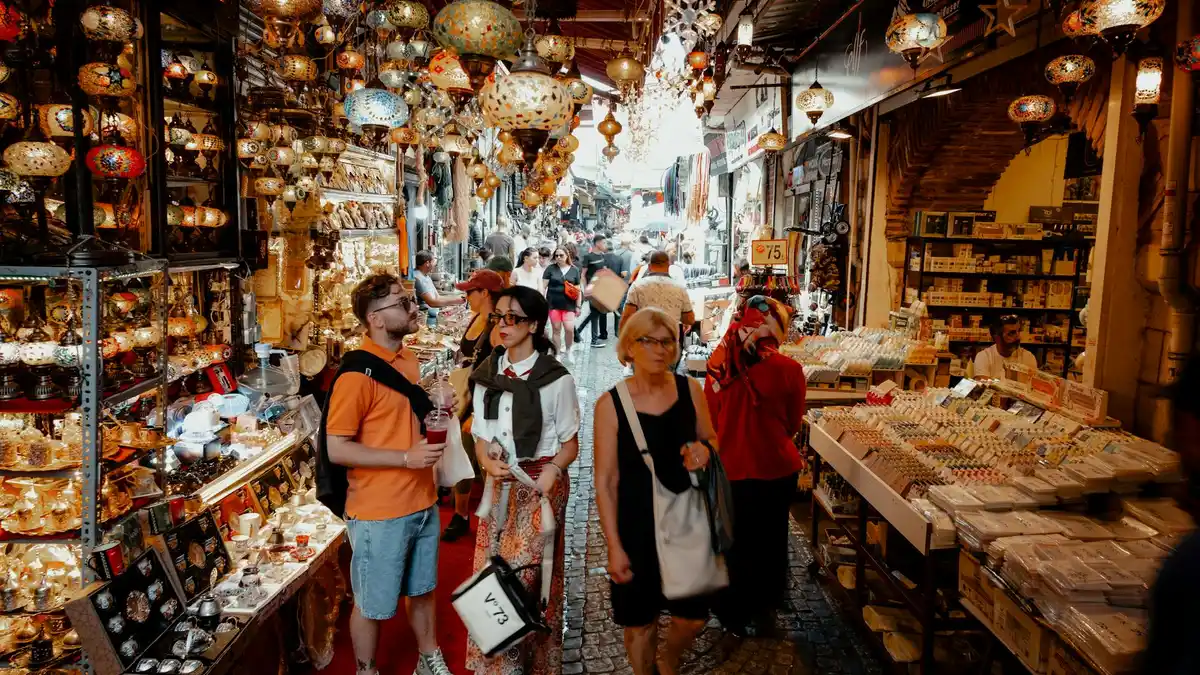 Gran Bazar de Estambul cúpulas y joyerías